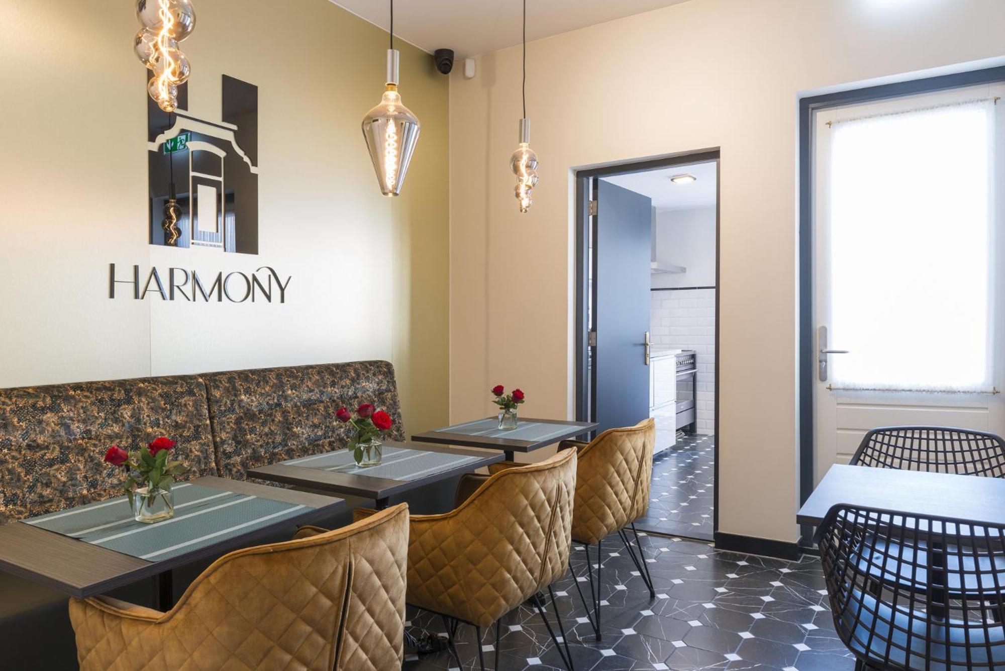 Petite Room With Wifi, Ac, And Shared Kitchen Тилбург Екстериор снимка
